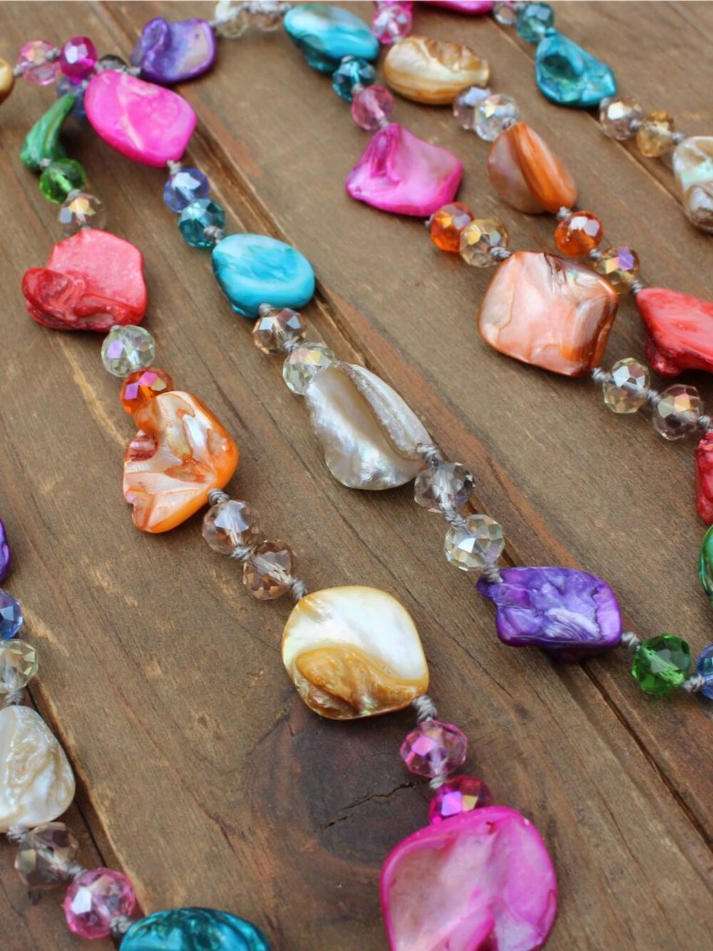 Unique Multi-Colored Shell Crystal Necklace - Picture 4 of 8
